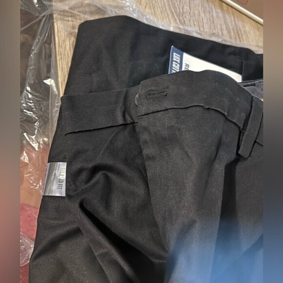 #0122- Dockers Signature Khaki Lux Cotton Stretch Mens Relaxed Fit Pleated Pant. - Picture 4 of 6